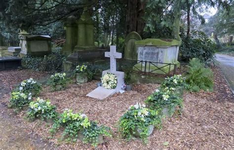 George Michael fans shocked to discover the late singer's grave still has no headstone