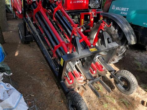 Set of Garlic planting and harvesting machines for sale. Retrade offers used machines, vehicles ...