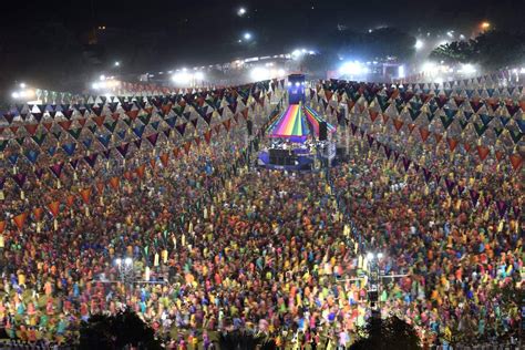 Gujarat garba gripped as Navratri 2018 enters into last phase | DeshGujarat