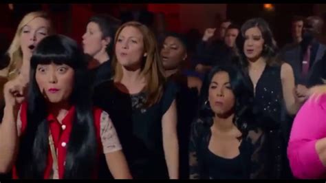 Pitch Perfect 2 Riff Off (Español Latino) - YouTube