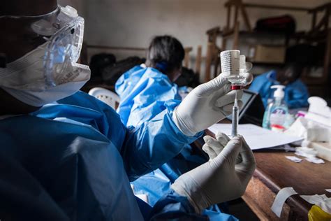 WHO urges African countries to ramp up readiness for COVID-19 vaccination drive | WHO | Regional ...