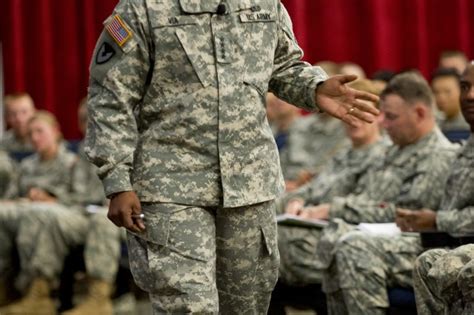 Four-star general gives leadership advice to cadets, lieutenants | Article | The United States Army