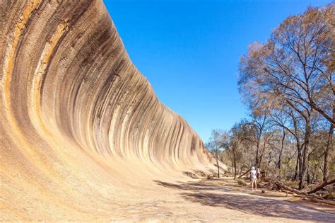 10 Weird Rock Formations Around the World