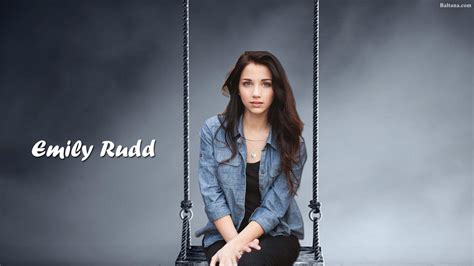 Emily Rudd Wallpapers - Top Free Emily Rudd Backgrounds - WallpaperAccess