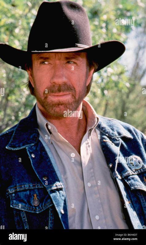 WALKER, TEXAS RANGER (TV) CHUCK NORRIS WTRA 001 Stock Photo - Alamy