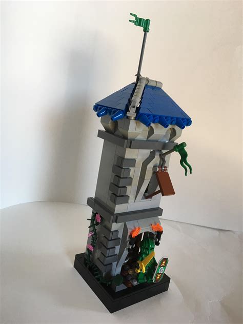 I made small tower trying out some new building techniques : r/lego