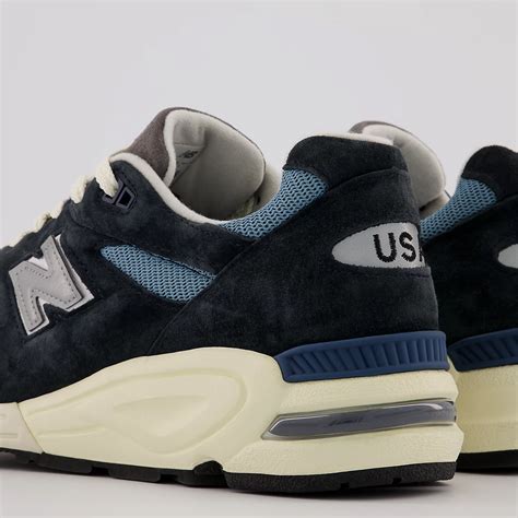 New Balance 990v2 Made In USA "Navy" M990TB2 | SneakerNews.com