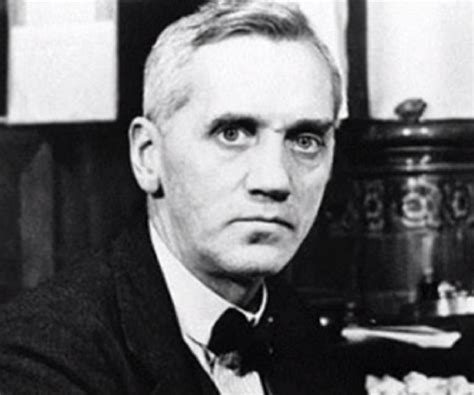 Alexander Fleming Biography - Childhood, Life Achievements & Timeline