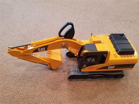 Bruder Toys Caterpillar CAT Excavator 02439 Kids Play Used | #1868938425