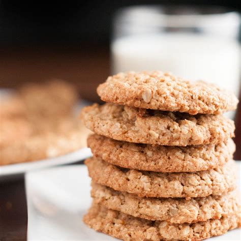 Easy Homemade Oatmeal Cookies | TheBestDessertRecipes.com