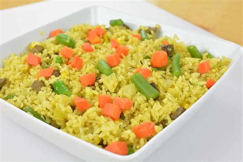 Nigerian fried Rice Recipe - Easy way to make the Nigerian fried Rice