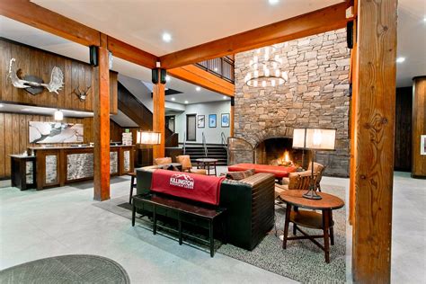 KILLINGTON MOUNTAIN LODGE TAPESTRY COLLECTION BY HILTON $142 ($̶1̶6̶4̶) - Updated 2022 Prices ...