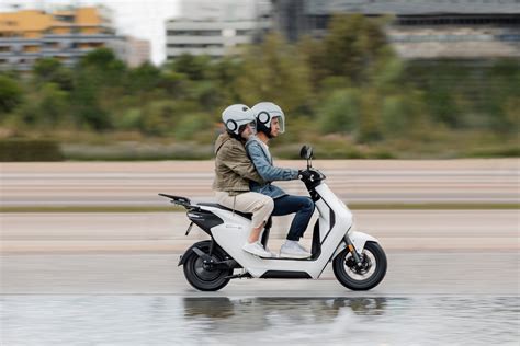 Honda EM1 e 2023: il primo scooter elettrico