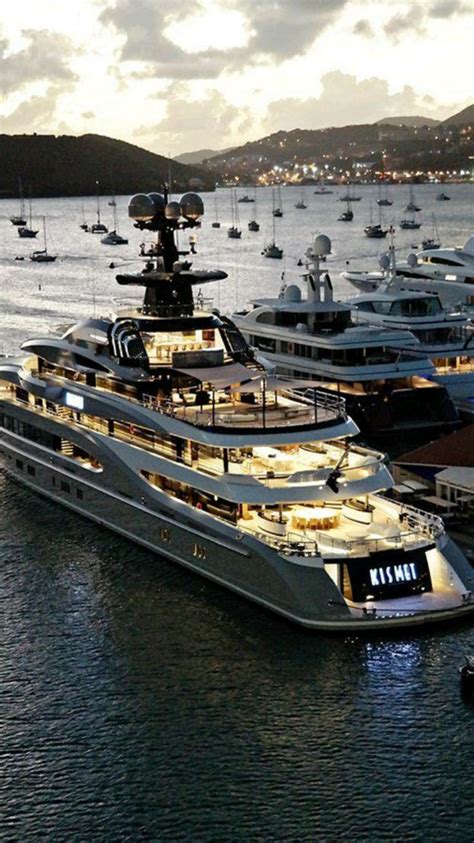 billionaire yacht luxurious rich lifestyle | Yacht di lusso, Yacht ...