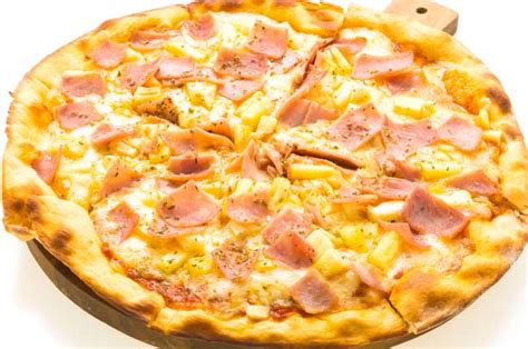 ham-pineapple-pizza - Penny's Recipes