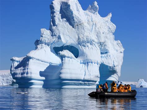 A Polar Explorer’s Guide to Icebergs