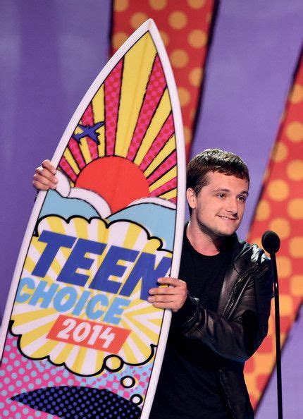 Josh Hutcherson Photos: Teen Choice Awards Show Hunger Games Cast ...