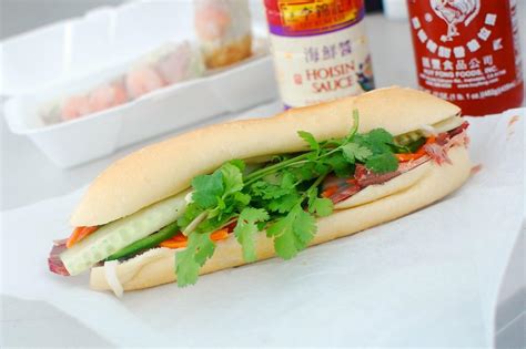Banh mi sandwich at Nhu Lan food truck