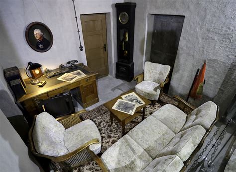 Adolf Hitler: Museum in Berlin baut Zimmer des Diktators nach - DER SPIEGEL