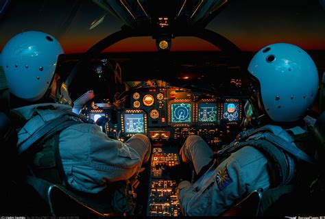 Sukhoi Su-34 Fullback cockpit : cockpits