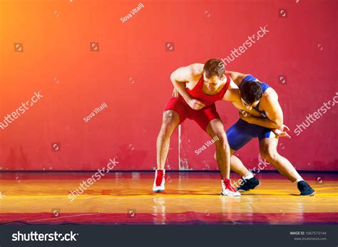 221 High School Wrestling Mat Background Images, Stock Photos, 3D ...