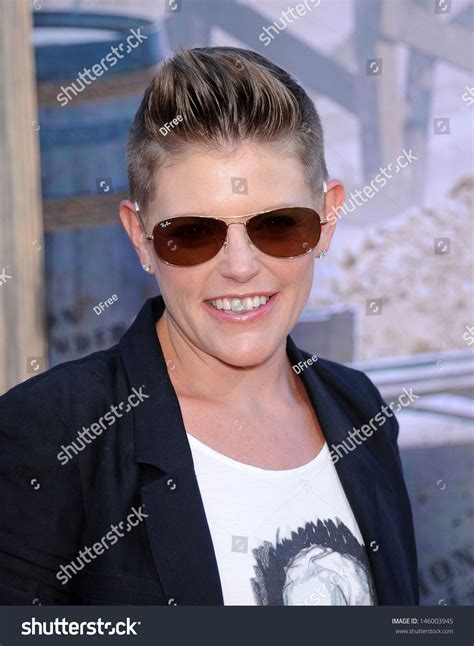 Los Angeles Jun 22 Natalie Maines Stock Photo 146003945 | Shutterstock