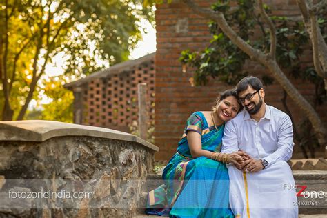 Expert Outdoor Couple Photography - FotoZone India