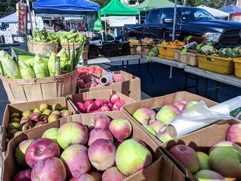 Visit This Year-Round Farmers Market In New Hampshire