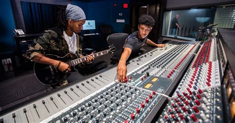 Full Sail University: A Hands-On Music & Recording Education - The Hub