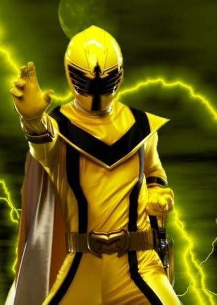 Power Rangers Mystic Force Yellow Ranger