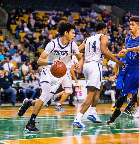 Suite Sports: MIAA Boys' Basketball Tournament: Divisions 3 and 4 State Championship Preview