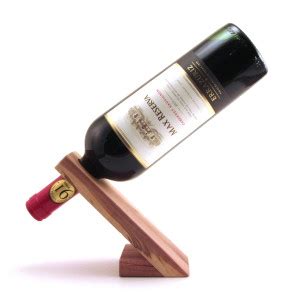 wine bottle stand – BitsOfMyMind