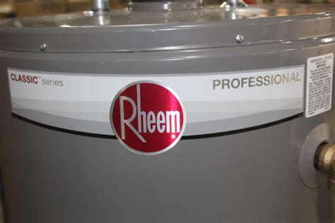 Rheem Professional Classic Plus - 40 Gallon - 38000 BTU - Nat. Gas ...