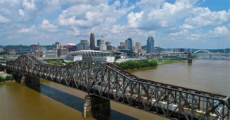 Cincinnati population: Census estimates say it's over 300,000 again