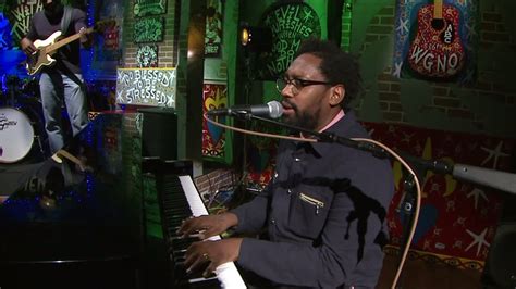 PJ Morton of Maroon 5 releasing Christmas album | WGNO