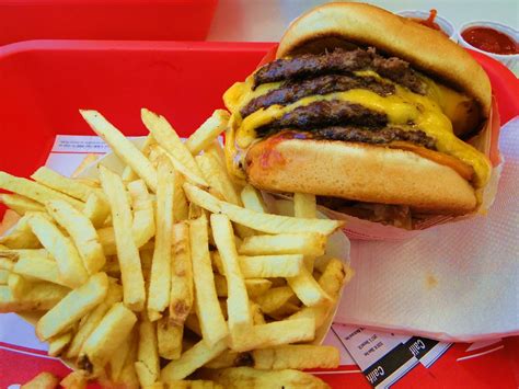 In-N-Out Burger, 4X4 Cheeseburger and fries | Javier Aldana | Flickr