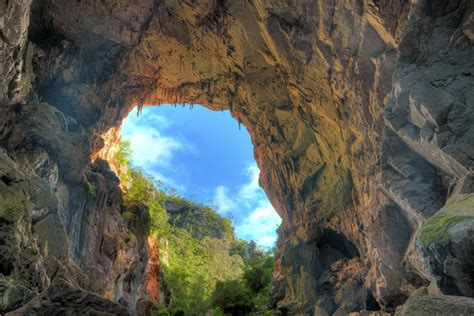 1 Day Jenolan Caves and Blue Mountains Tour $145