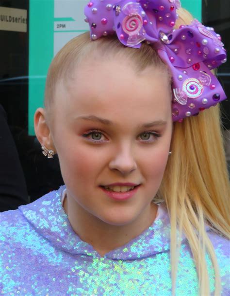 JoJo Siwa - Arrives at BUILD Series in NYC 12/11/2018 • CelebMafia