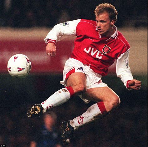 Dennis Bergkamp - Arsenal Arsenal Fc, Arsenal Football Club, Arsenal ...