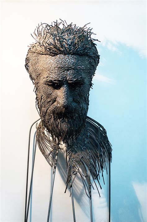 Wire Sculpture by Darius Hulea is a Modern Twist on the Portrait Bust