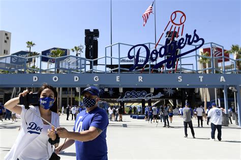 Dodger Stadium Opening Day: The Best Images From The Dodgers Home Opener and Ring Ceremony – NBC ...