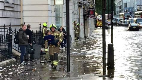 London flooding hits Tube services and roads - BBC News