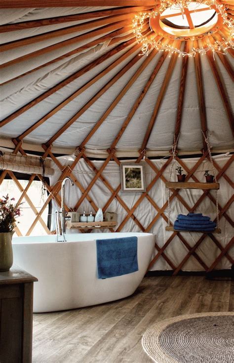 Luxury Yurt Bathroom with Bath Tub | Yurt home, Yurt interior, Yurt living