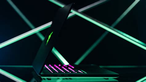 Hands-On: The Razer Blade 15 Advanced Fuses Power and Design - Newegg Insider