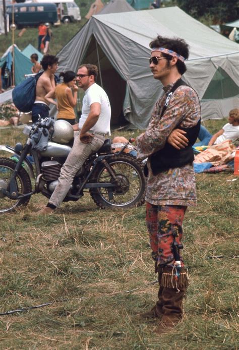 Fans of the 1969 Woodstock Festival: 53 Photographs That Show Just How ...