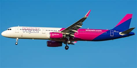 Wizz Air. Airline code, web site, phone, reviews and opinions.