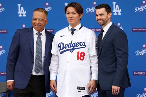 Dodgers sign Yoshinobu Yamamoto for 12 years, $325 million - True Blue LA