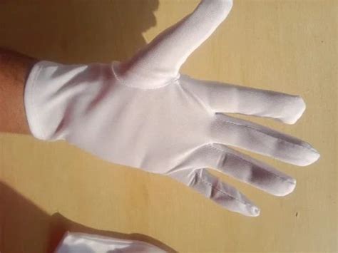 Lint Free Gloves at Rs 15/pair | Lint Free Gloves in New Delhi | ID: 2853065934612