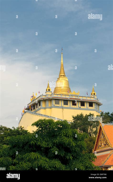 golden mount temple, bangkok, thailand Stock Photo - Alamy