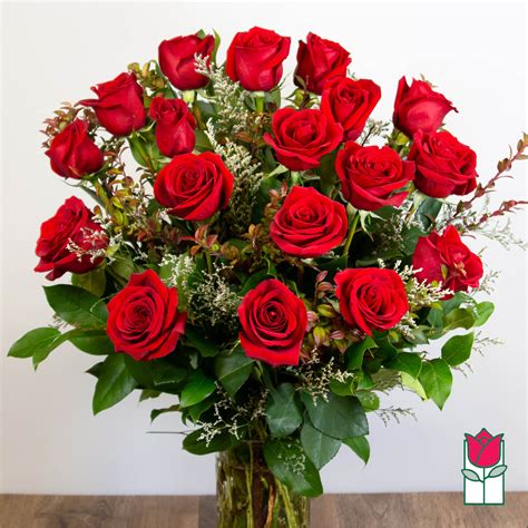 Beretania's 1.5 Doz. Extra Long Stem Red Rose Bouquet in Honolulu, HI | Beretania Florist